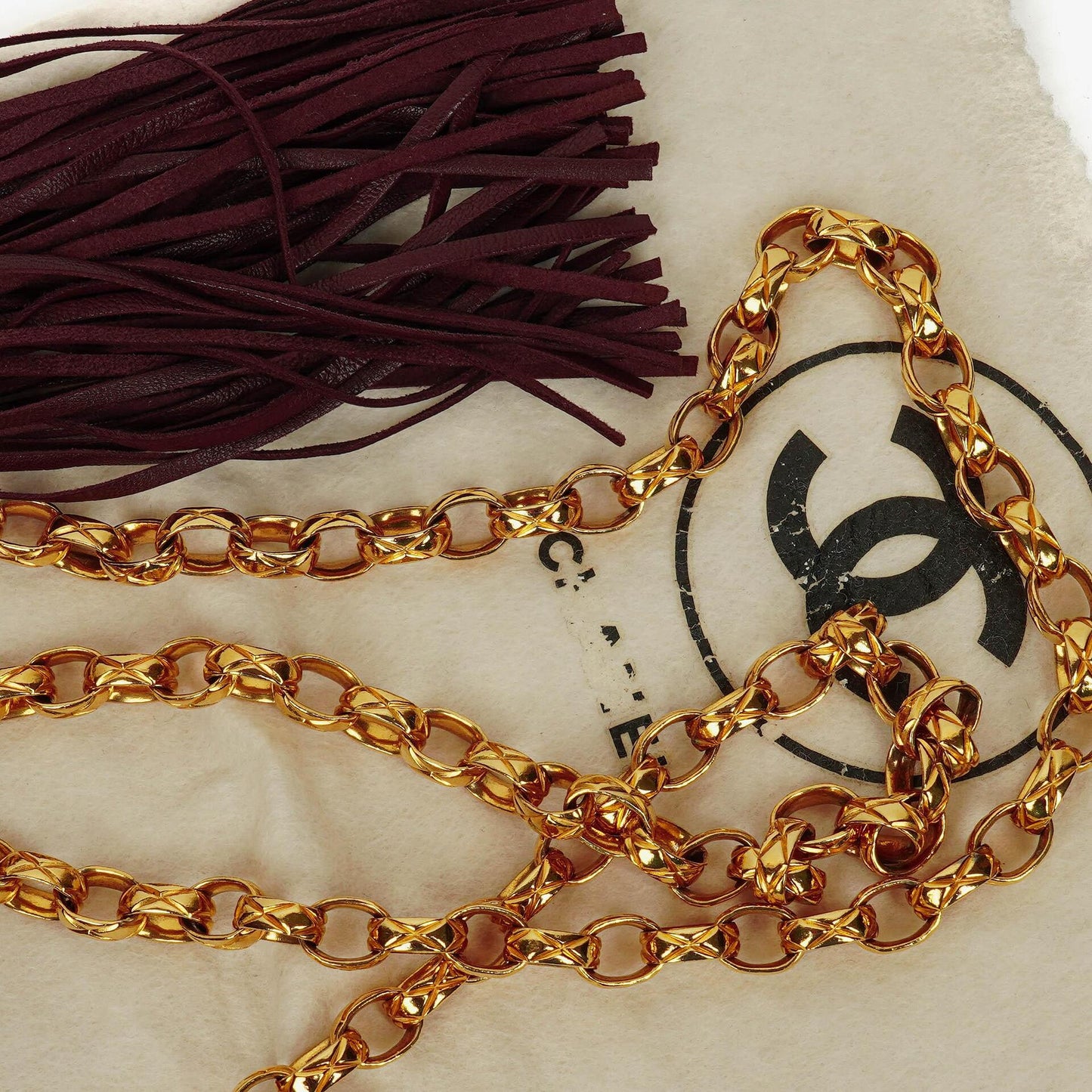 Chanel Vintage CC Camera Tassel Tasche aus burgunderfarbenem gestepptem Lammleder