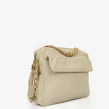 Chanel Vintage CC Camera Tasche aus gestepptem Lammleder mit Quaste
