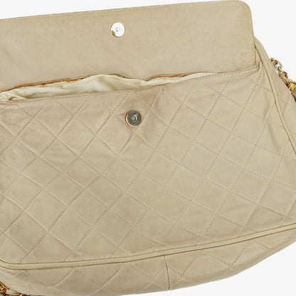 Chanel Vintage CC Camera Tasche aus gestepptem Lammleder mit Quaste