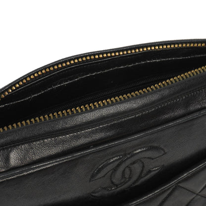 Chanel Vintage CC Tassel Kamera Tasche Schwarz gestepptes Lammleder mit Goldbeschlägen
