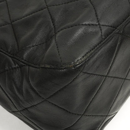 Chanel Vintage CC Drehverschluss Box Tasche Schwarz Gepolstertes Lammleder 24K vergoldete Hardware