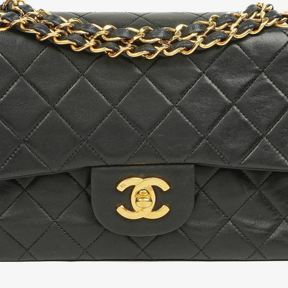 Chanel Vintage Classic Double Flap Tasche aus schwarzem gestepptem Lammleder mit 24K vergoldeten Beschlägen