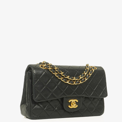 Chanel Vintage Classic Double Flap Tasche aus schwarzem gestepptem Lammleder mit 24K vergoldeten Beschlägen