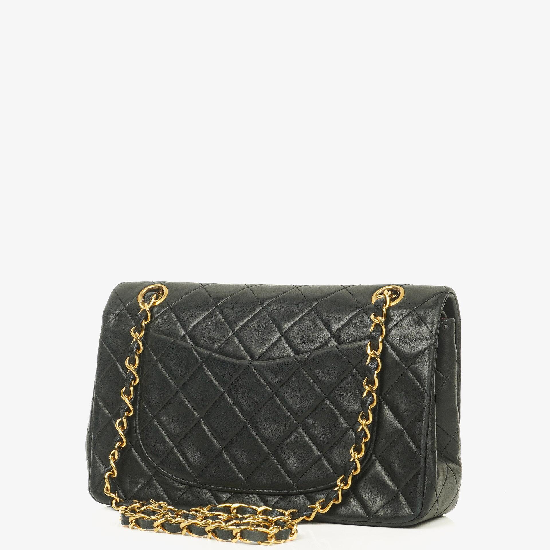 Chanel Vintage Classic Double Flap Tasche aus schwarzem gestepptem Lammleder mit 24K vergoldeten Beschlägen