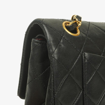 Chanel Vintage Classic Double Flap Tasche aus schwarzem gestepptem Lammleder mit 24K vergoldeten Beschlägen