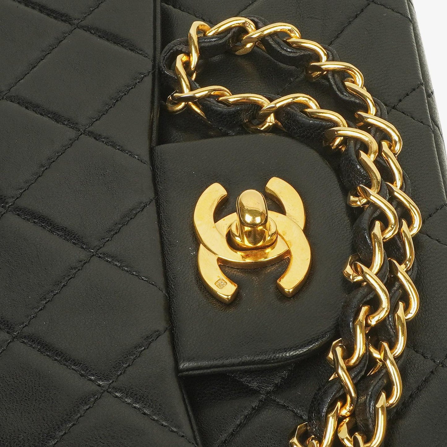Chanel Vintage Classic Double Flap Tasche aus schwarzem gestepptem Lammleder mit 24K vergoldeten Beschlägen