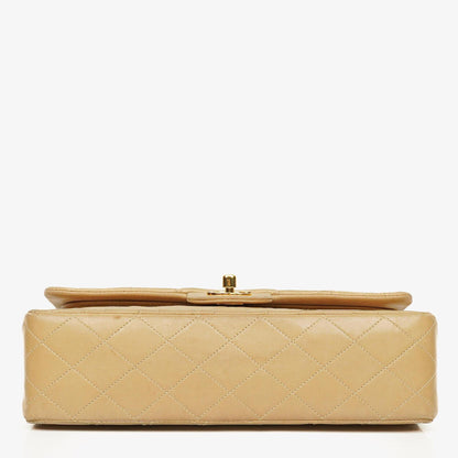 Chanel Vintage Klassische Doppelklappe Tasche aus gestepptem beigem Lammleder mit 24K vergoldeten Beschlägen