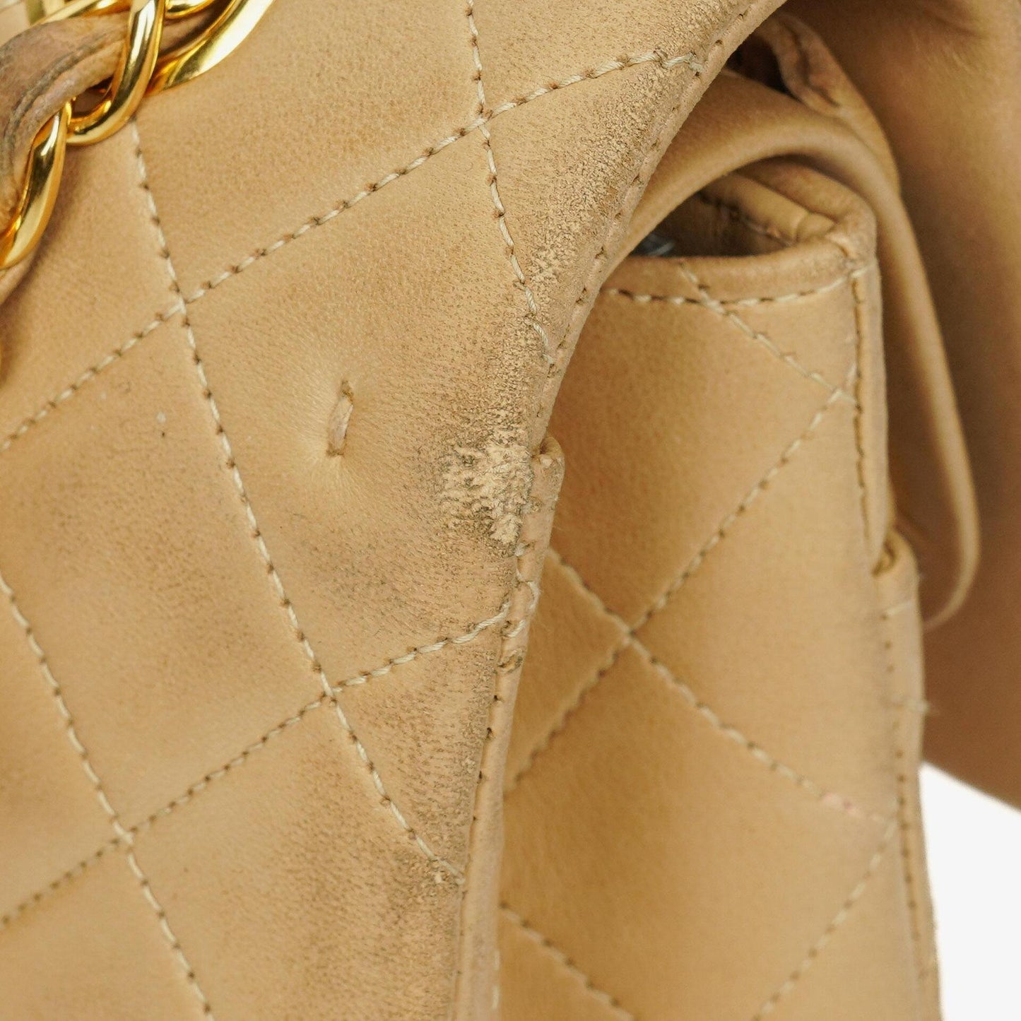 Chanel Vintage Klassische Doppelklappe Tasche aus gestepptem beigem Lammleder mit 24K vergoldeten Beschlägen