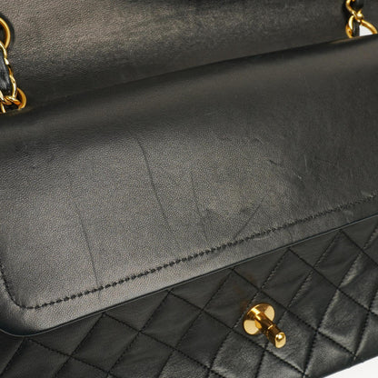 Chanel Vintage Classic Double Flap Tasche aus gestepptem schwarzem Lammleder mit 24K vergoldeten Beschlägen