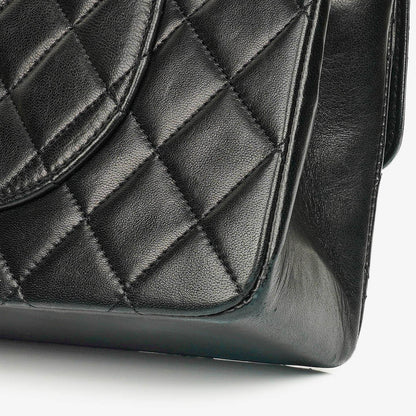 Chanel Vintage Classic Double Flap Tasche aus schwarzem gestepptem Lammleder mit 24K vergoldeten Beschlägen