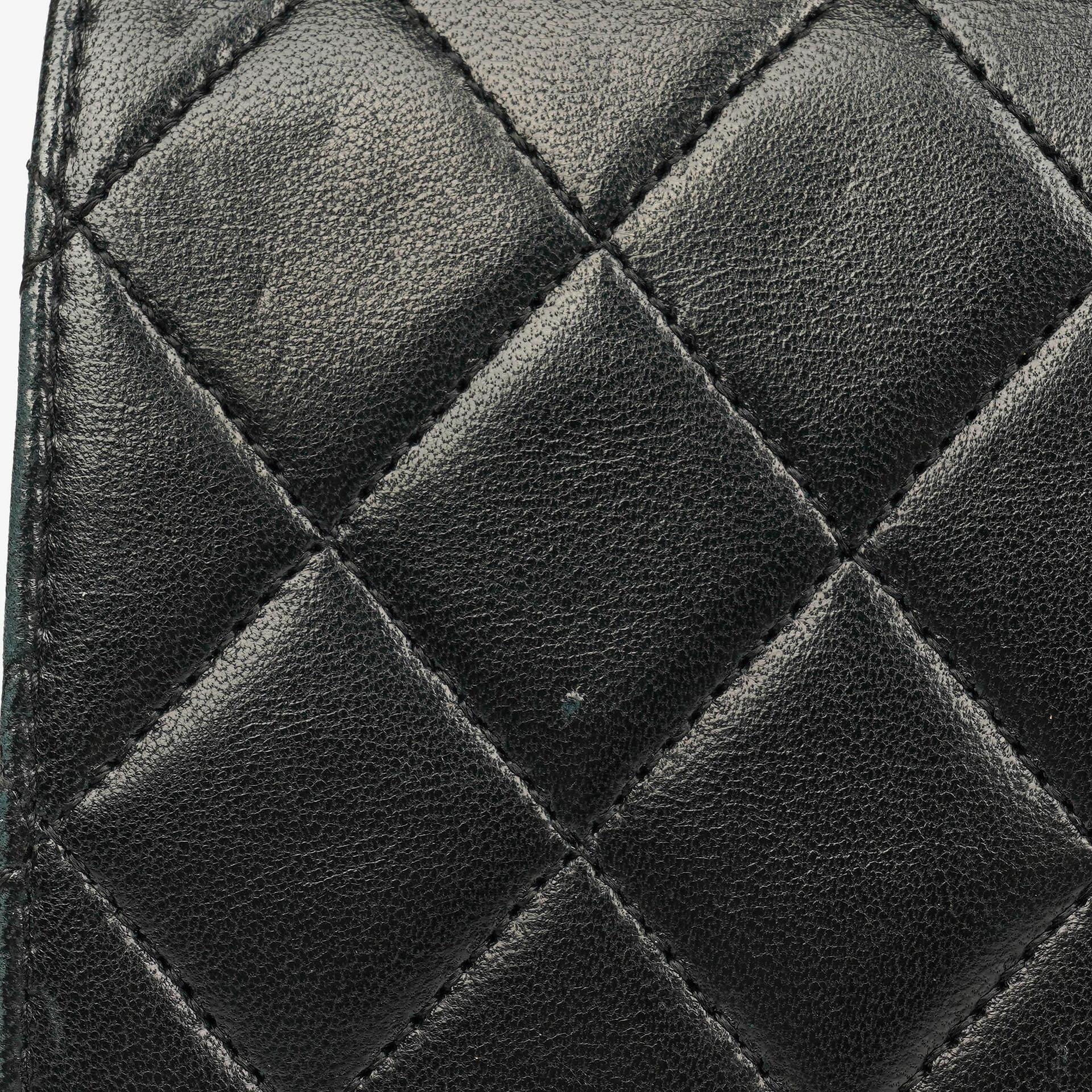 Chanel Vintage Classic Double Flap Tasche aus schwarzem gestepptem Lammleder mit 24K vergoldeten Beschlägen