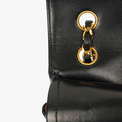 Chanel Vintage Classic Double Flap Tasche aus schwarzem gestepptem Lammleder mit 24K vergoldeten Beschlägen