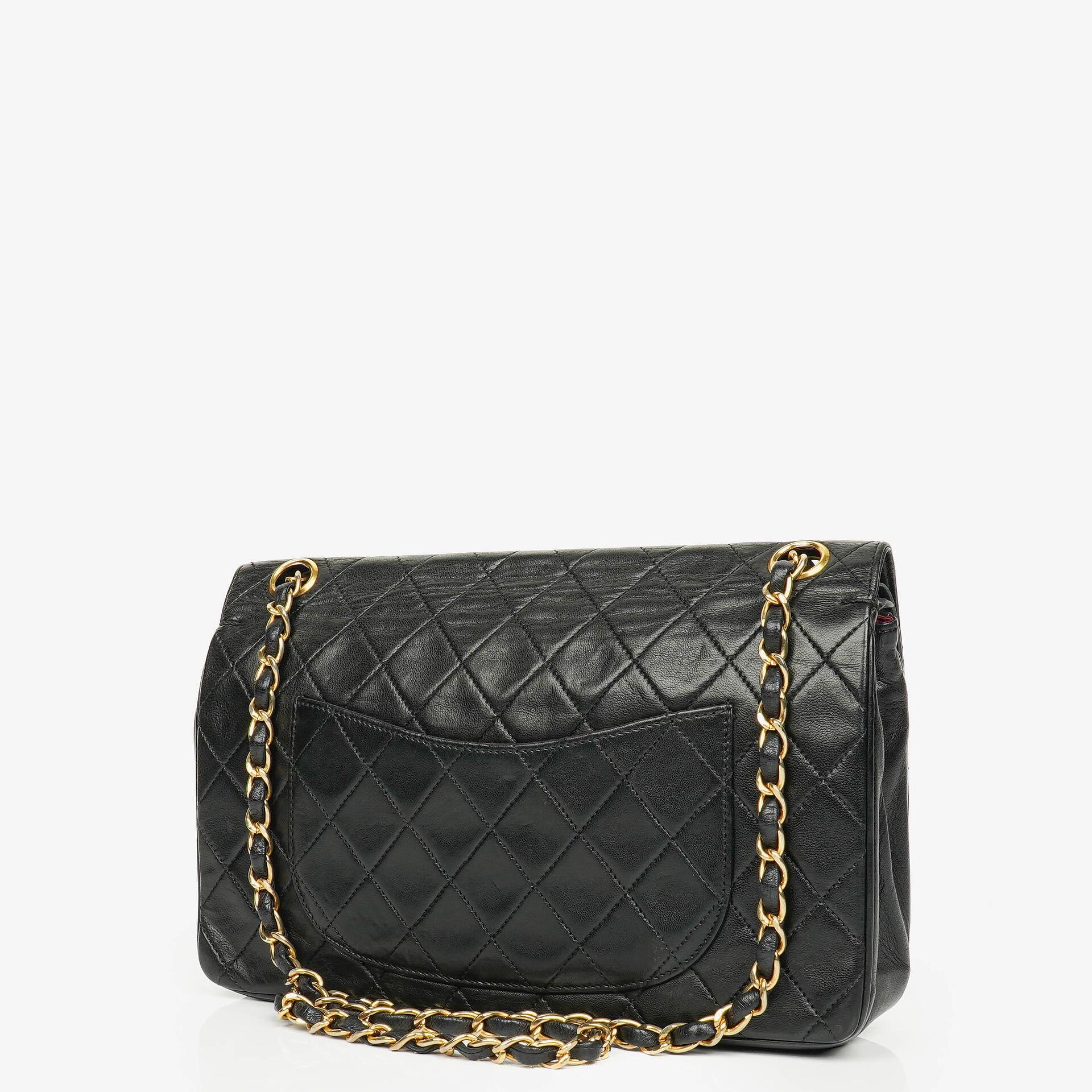 Chanel Vintage Classic Double Flap Tasche aus gestepptem schwarzem Lammleder mit 24K vergoldeten Beschlägen