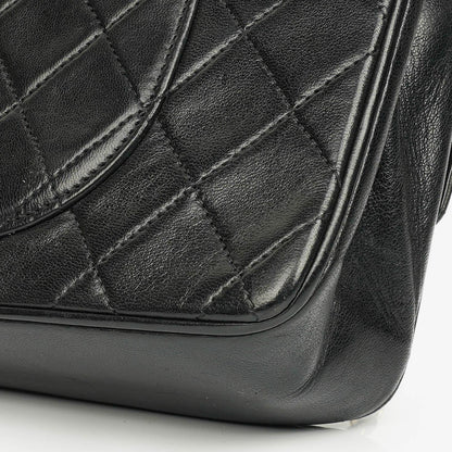 Chanel Vintage Classic Double Flap Tasche aus gestepptem schwarzem Lammleder mit 24K vergoldeten Beschlägen