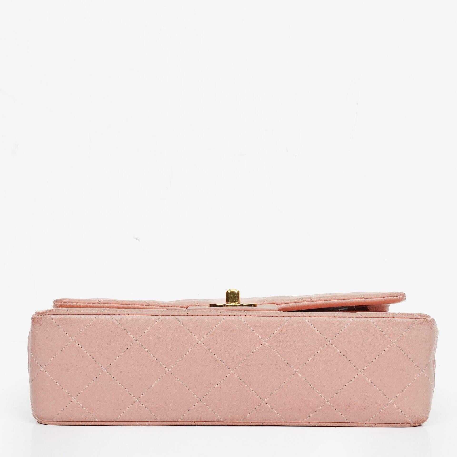 Chanel Vintage Classic Double Flap Tasche aus gestepptem Lammleder mit 24K vergoldeten Beschlägen