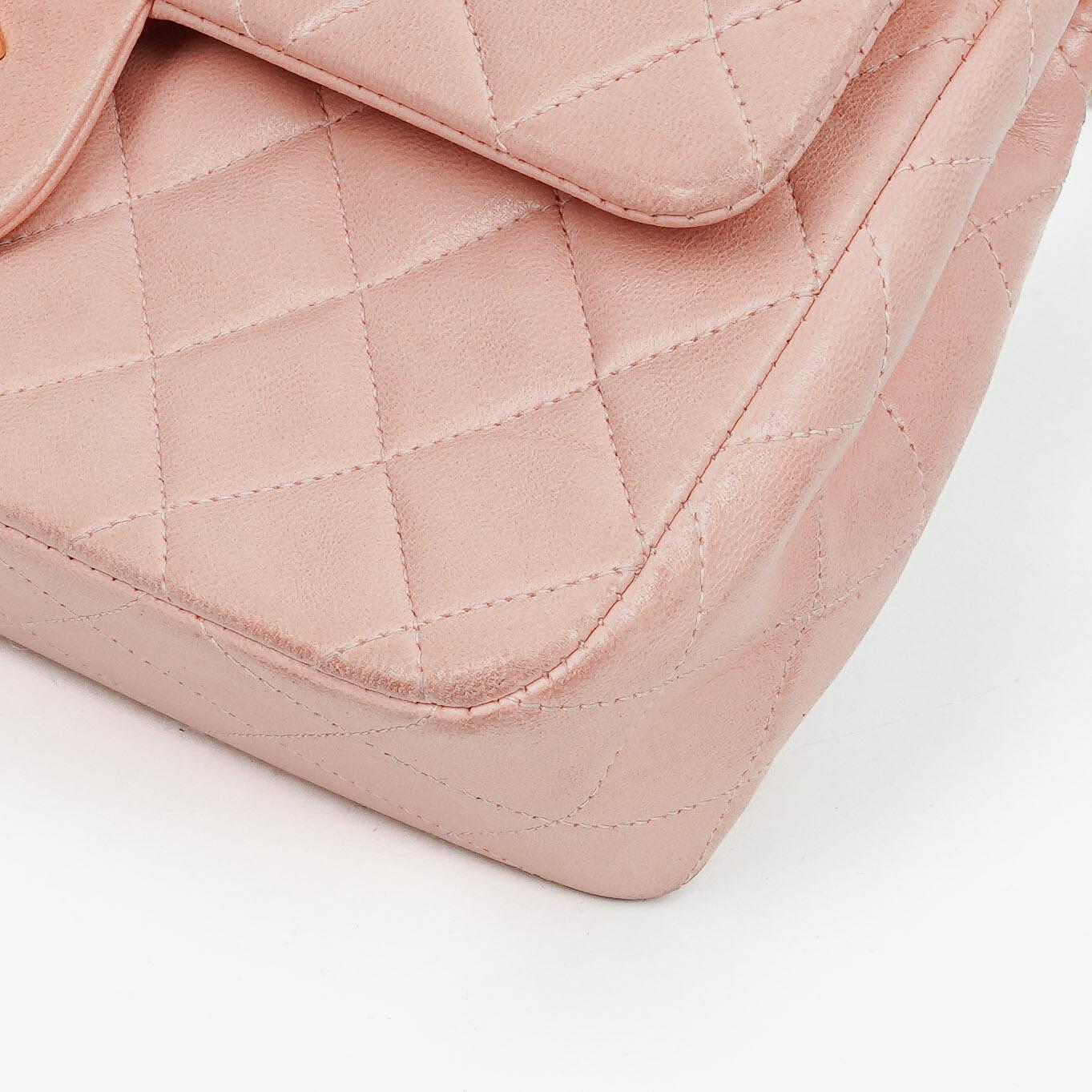 Chanel Vintage Classic Double Flap Tasche aus gestepptem Lammleder mit 24K vergoldeten Beschlägen