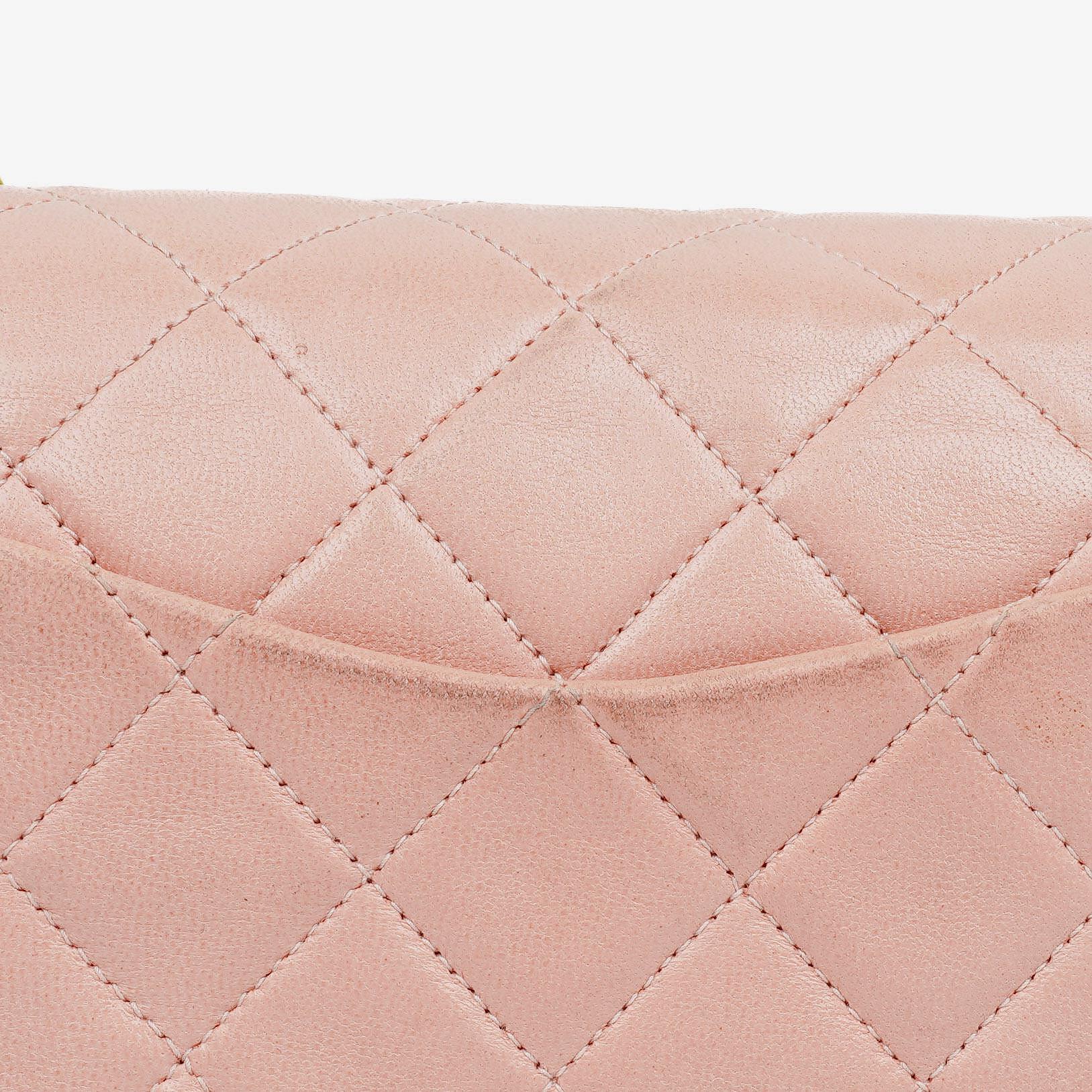 Chanel Vintage Classic Double Flap Tasche aus gestepptem Lammleder mit 24K vergoldeten Beschlägen