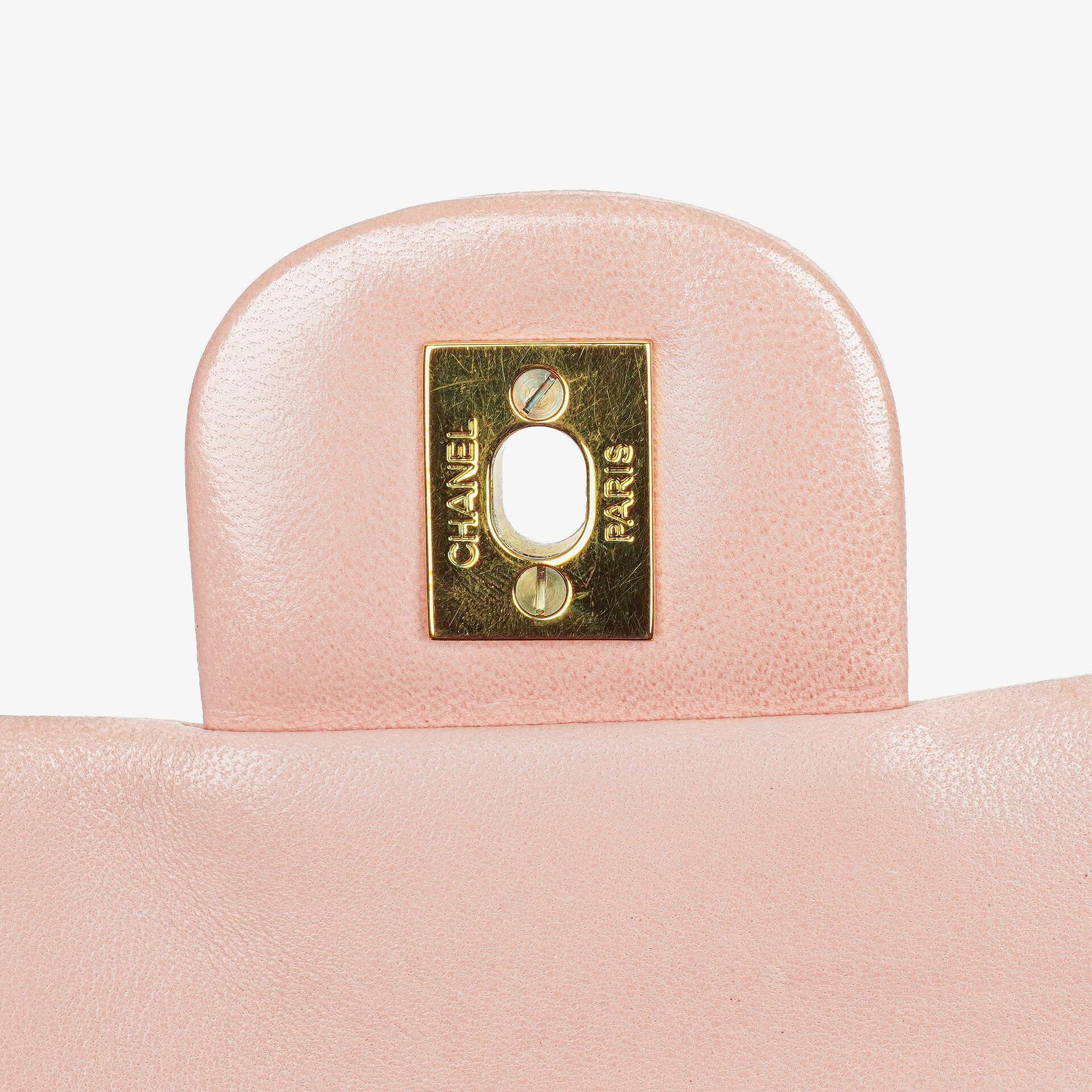 Chanel Vintage Classic Double Flap Tasche aus gestepptem Lammleder mit 24K vergoldeten Beschlägen