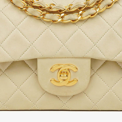 CHANEL Vintage Classic Double Flap Tasche aus gestepptem Lammleder mit 24K vergoldeten Beschlägen