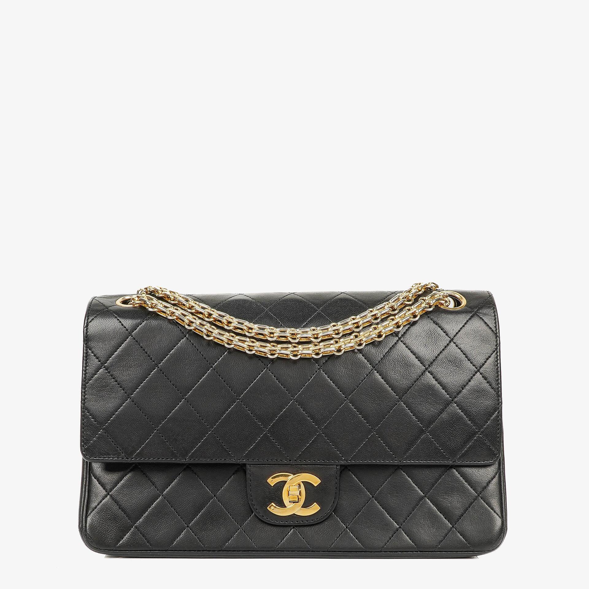 Chanel Vintage Classic Medium Double Flap Tasche aus gestepptem schwarzem Lammleder mit 24 Karat vergoldeter Hardware