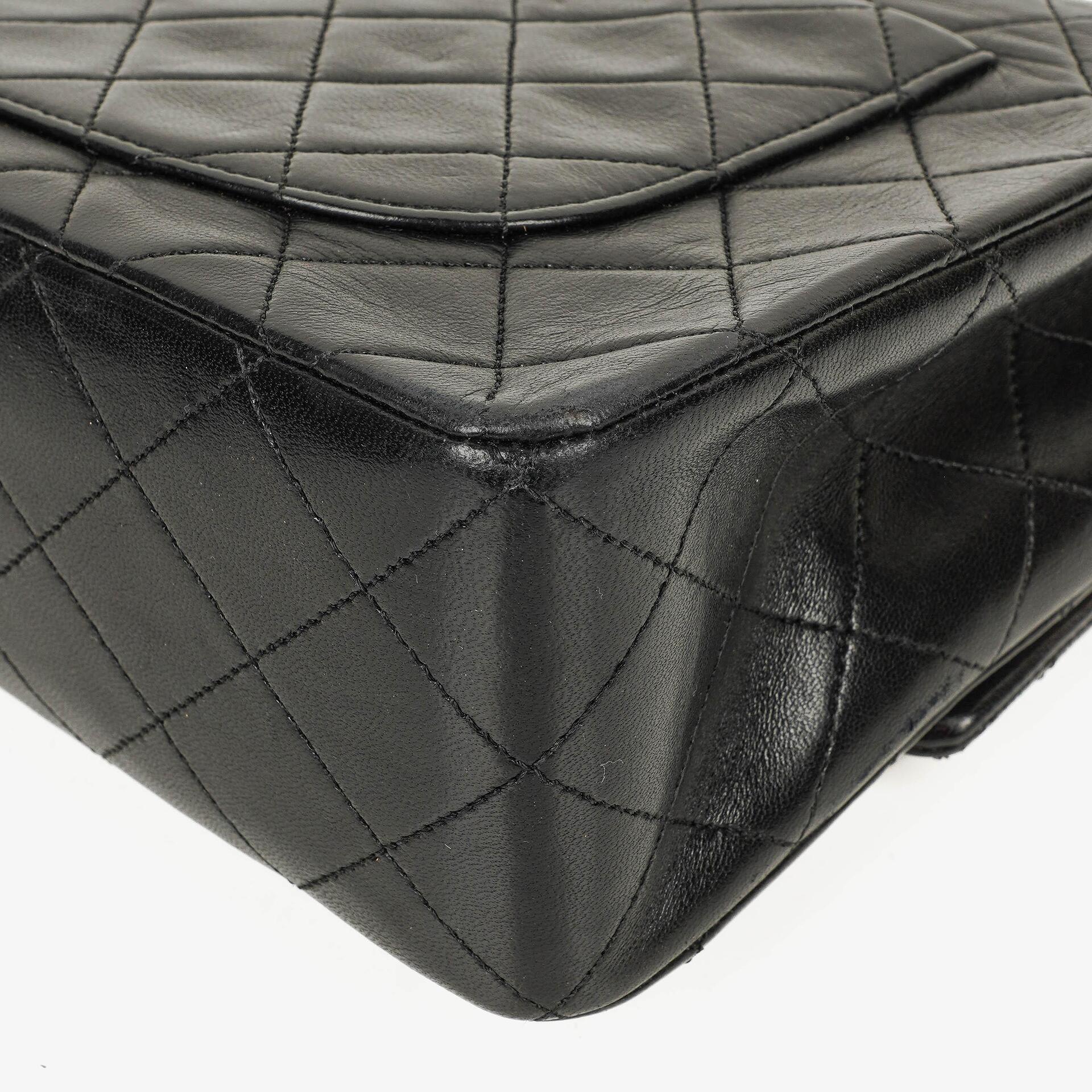 Chanel Vintage Classic Single Flap Tasche aus gestepptem Lammleder in Schwarz mit 24K-vergoldeten Beschlägen