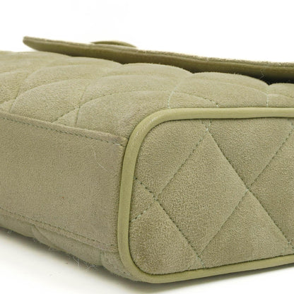 Chanel Vintage Crossbody Klappentasche Hellgrünes Gestepptes Wildleder
