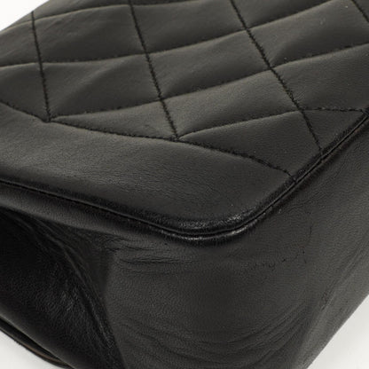 Chanel Vintage Diana Kleine Flap Tasche Schwarz Gestepptes Lammleder 24K Vergoldete Hardware
