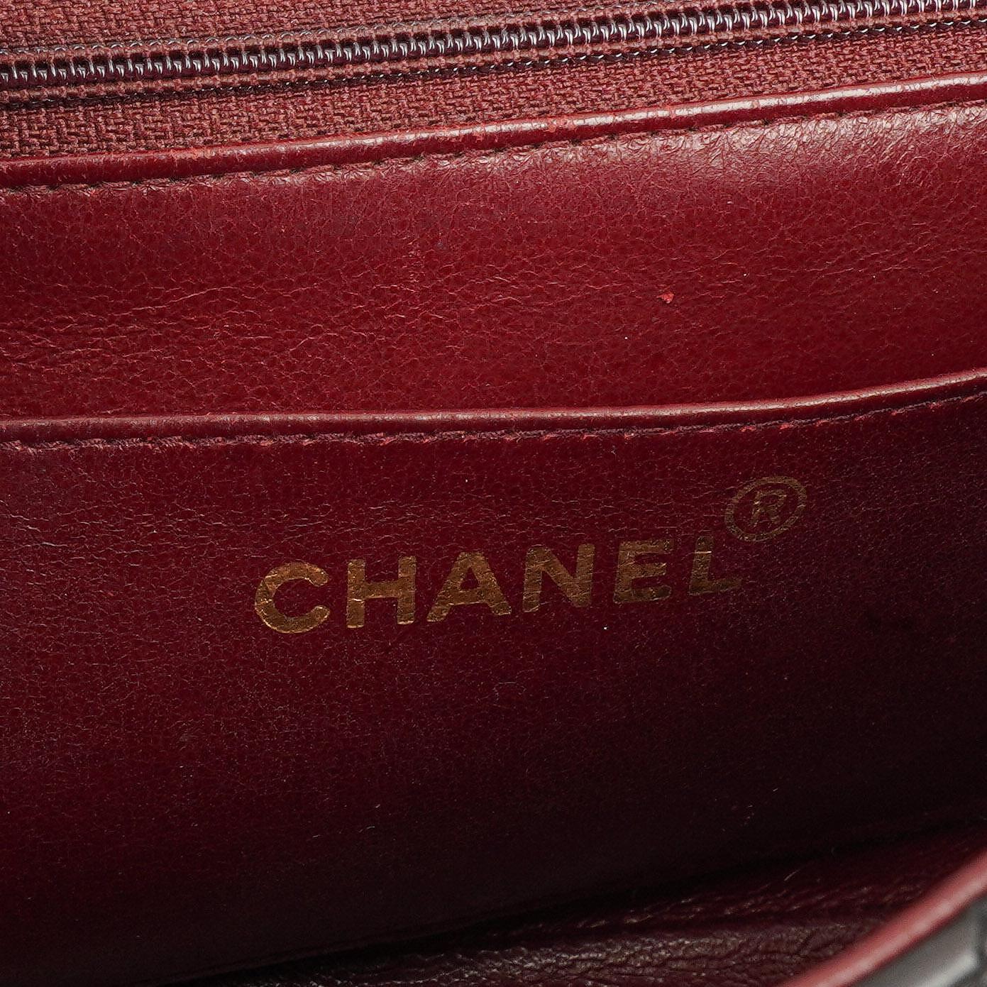 Chanel Vintage Diana Kleine Flap Tasche Schwarz Gestepptes Lammleder 24K Vergoldete Hardware