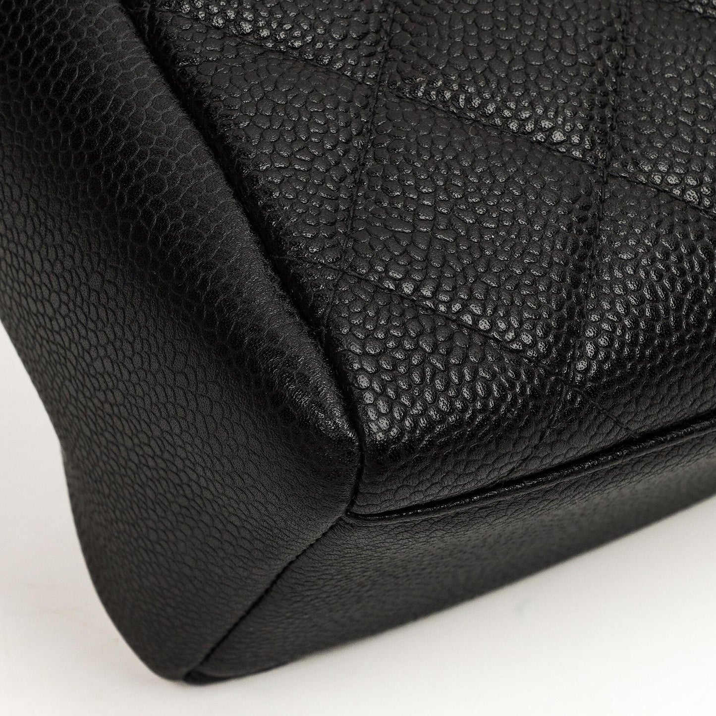 Chanel Vintage Front Pocket Kamera Tasche Schwarz Gequiltetes Kaviarleder mit 24K Gold Hardware