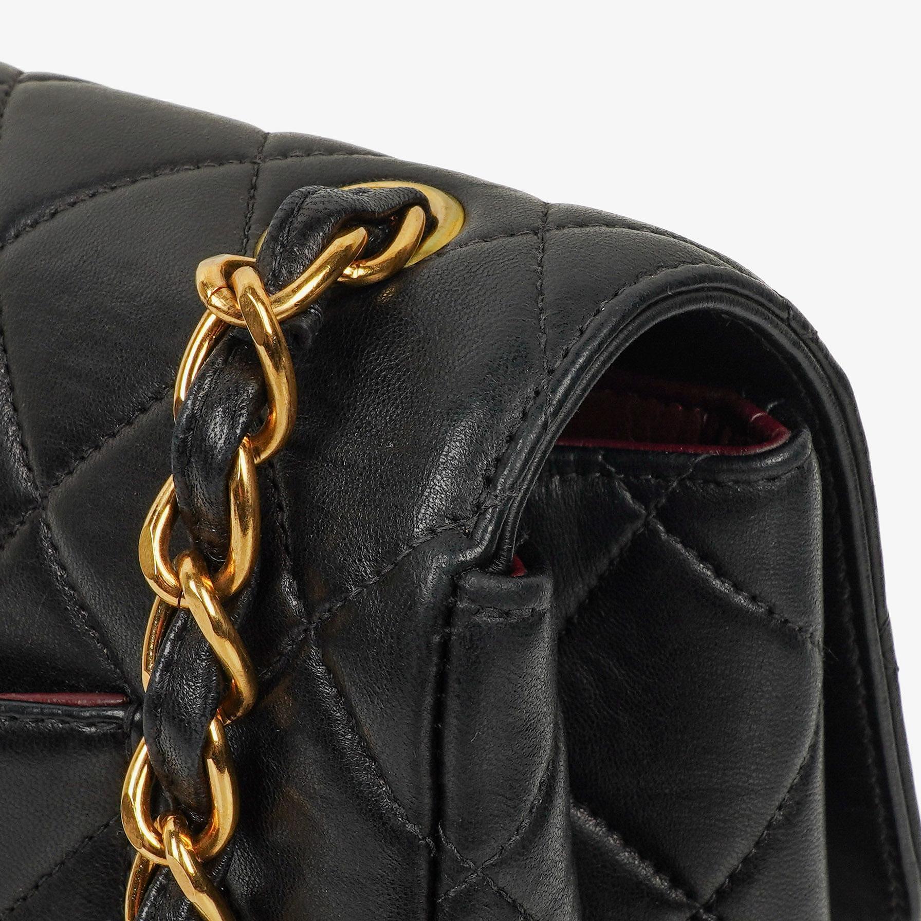 Chanel Vintage Classic Jumbo Single Flap Tasche aus schwarzem gestepptem Lammleder mit 24K vergoldeter Hardware, 1996-1997