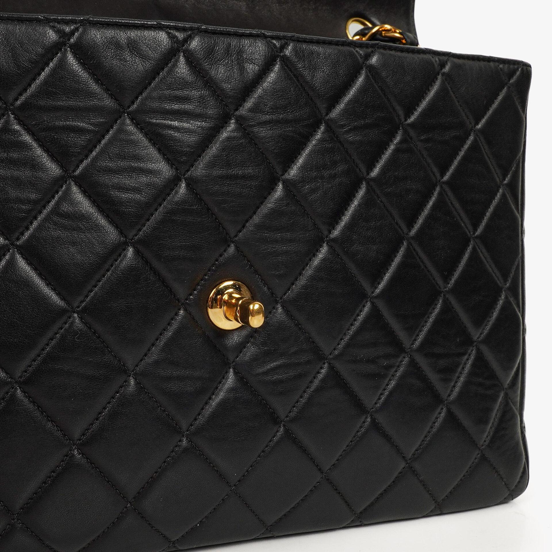 Chanel Vintage Classic Jumbo Single Flap Tasche aus schwarzem gestepptem Lammleder mit 24K vergoldeter Hardware, 1996-1997