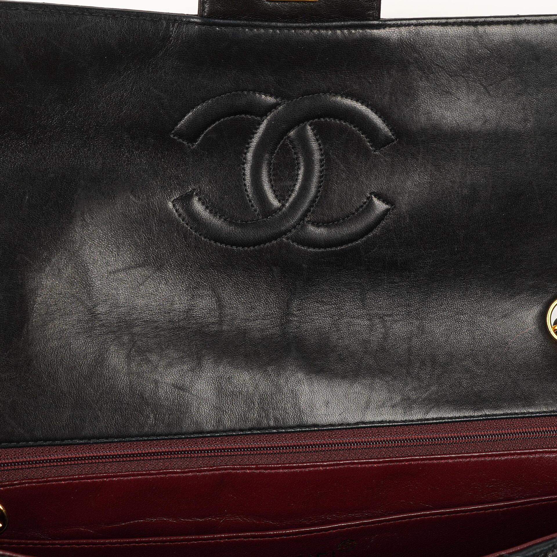 Chanel Vintage Classic Jumbo Single Flap Tasche aus schwarzem gestepptem Lammleder mit 24K vergoldeter Hardware, 1996-1997