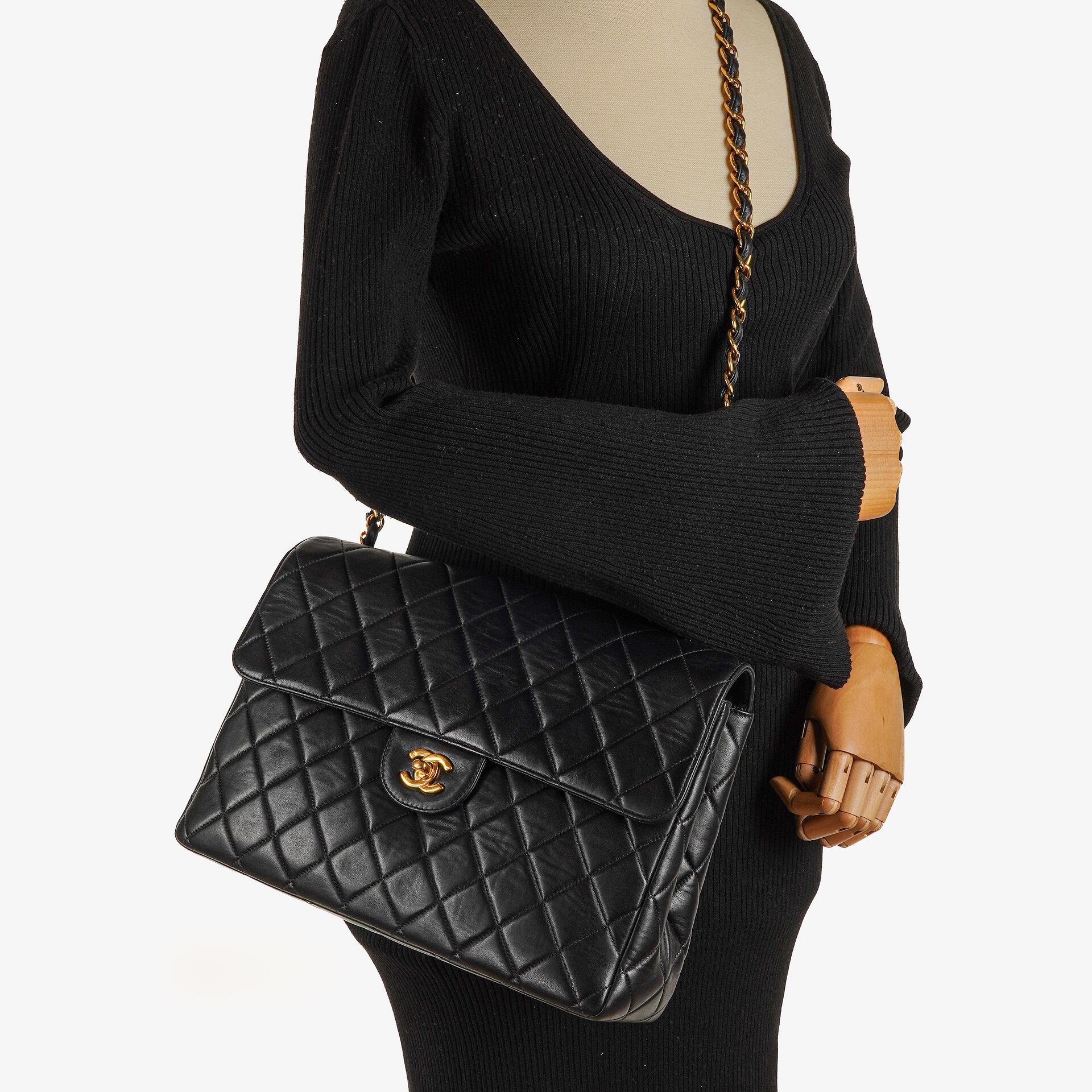 Chanel Vintage Classic Jumbo Single Flap Tasche aus schwarzem gestepptem Lammleder mit 24K vergoldeter Hardware, 1996-1997
