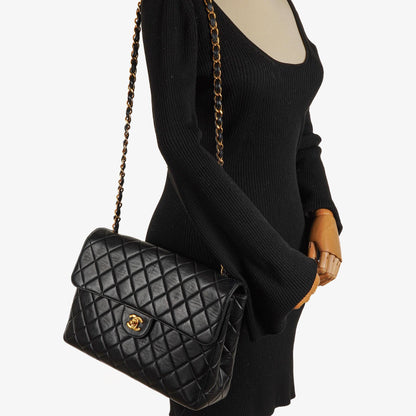 Chanel Vintage Classic Jumbo Single Flap Tasche aus schwarzem gestepptem Lammleder mit 24K vergoldeter Hardware, 1996-1997