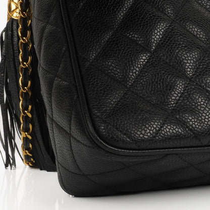 Chanel Vintage Large Camera Tassel Bag aus schwarzem gestepptem Caviar-Leder