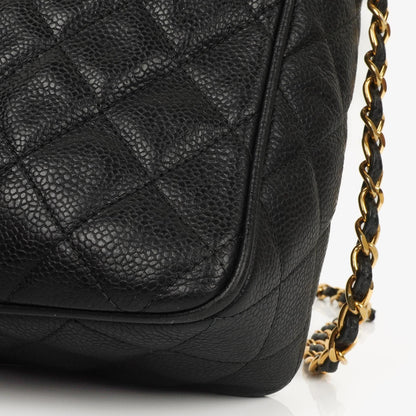 Chanel Vintage Large Camera Tassel Bag aus schwarzem gestepptem Caviar-Leder