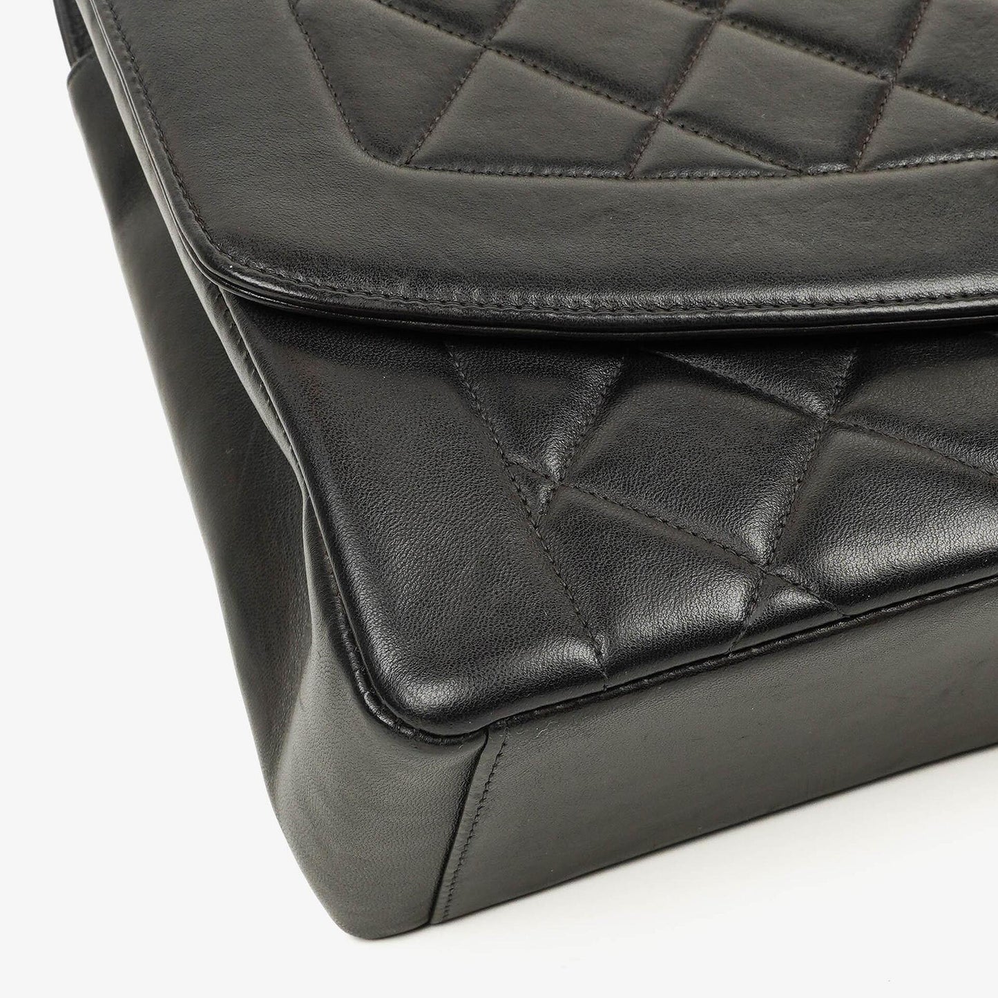 Chanel Vintage Große Diana Klappentasche in Schwarz mit 24K vergoldeter Hardware