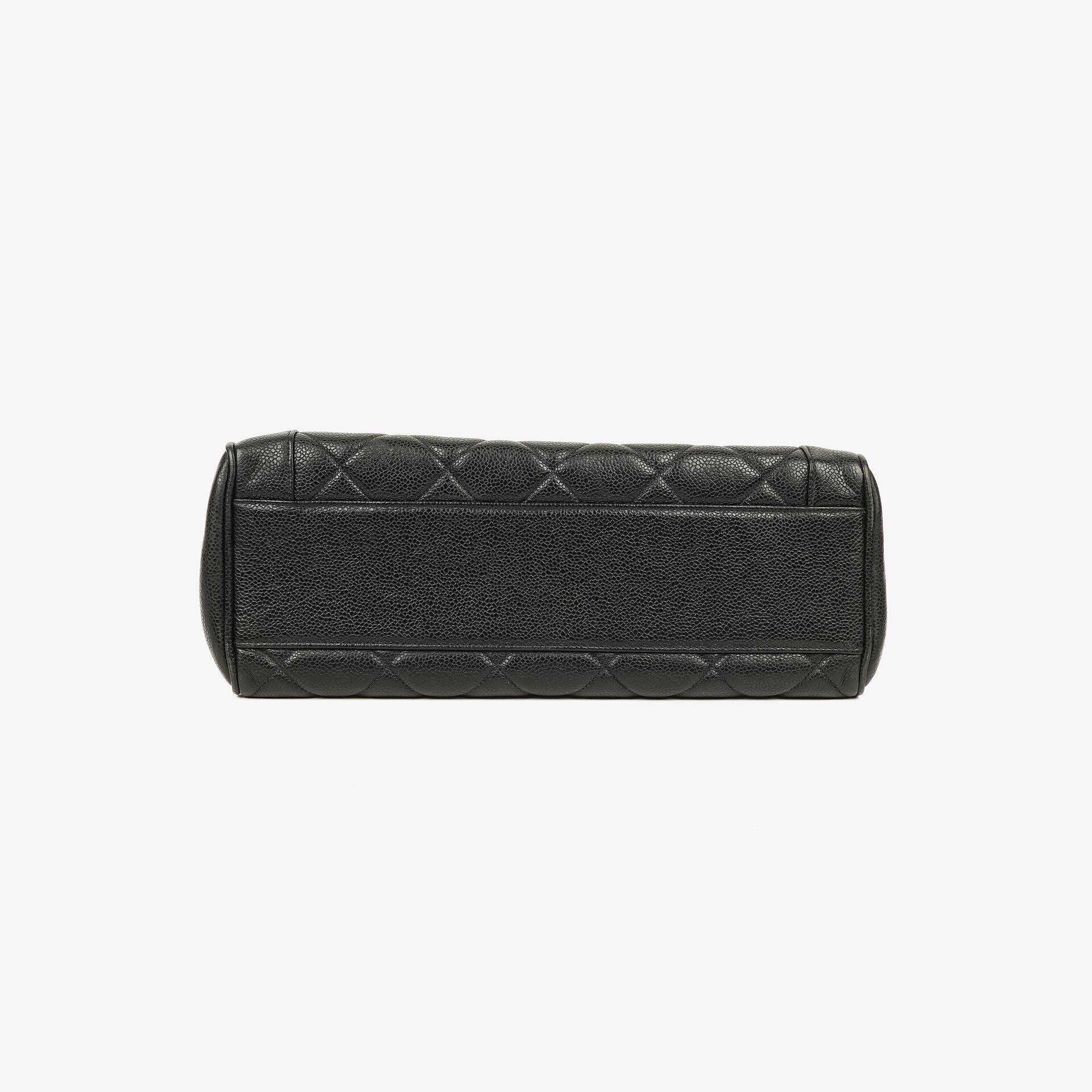 Chanel große Kelly Top Handle Tasche aus schwarzem gestepptem Caviar-Leder mit 24K vergoldeter Hardware