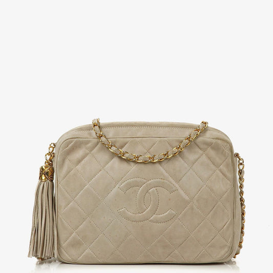 Chanel Vintage Medium CC Camera Bag aus neutralem gestepptem Lammleder mit Quaste