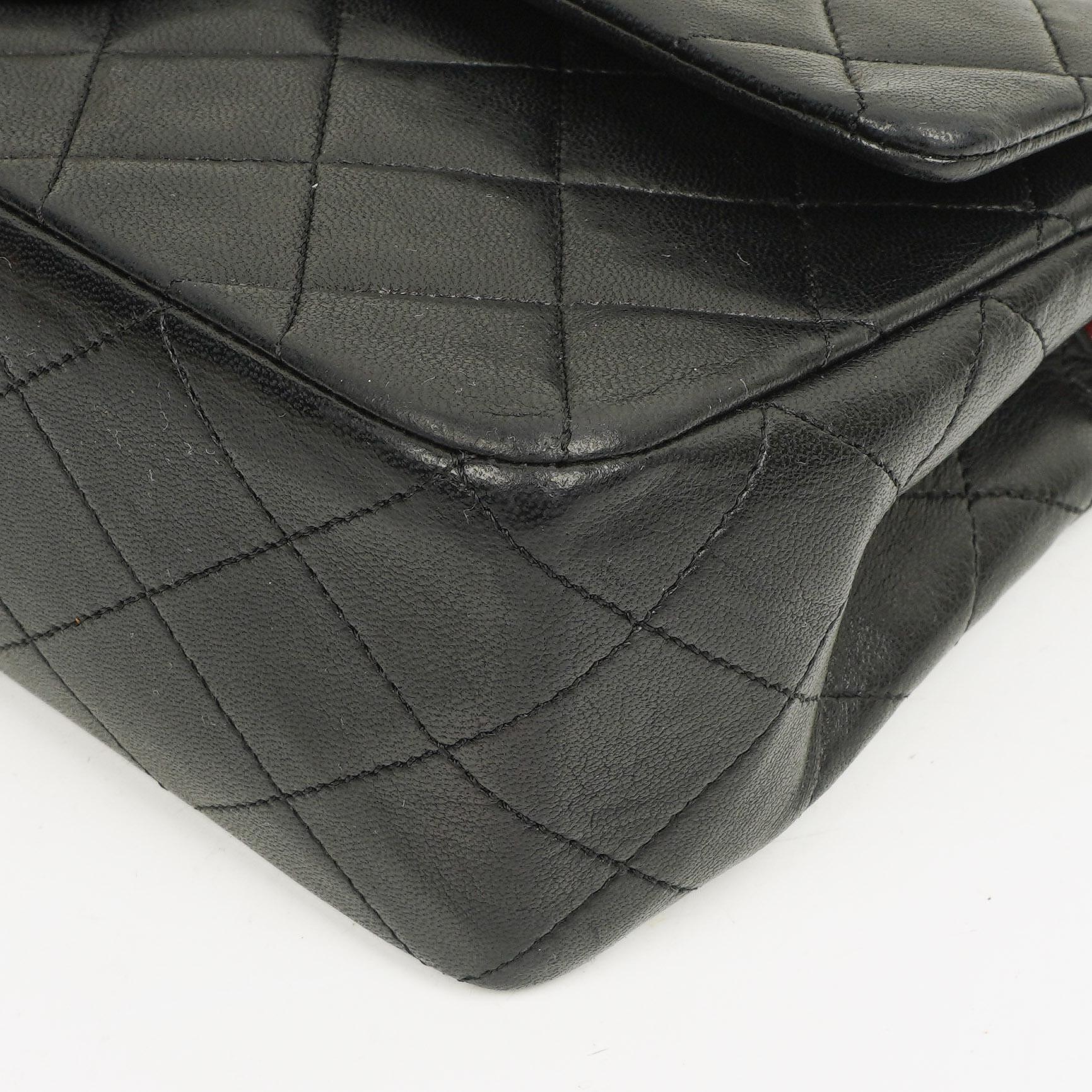 Chanel Vintage Classic Double Flap Tasche Medium aus schwarzem gestepptem Lammleder mit 24K vergoldeter Hardware
