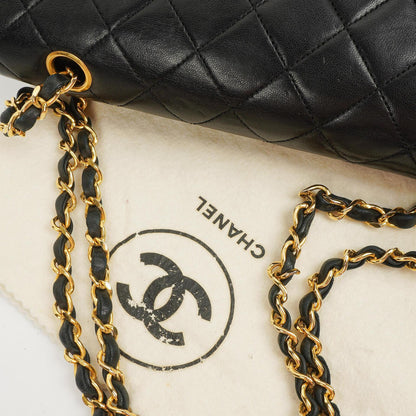 Chanel Vintage Classic Double Flap Tasche Medium aus schwarzem gestepptem Lammleder mit 24K vergoldeter Hardware