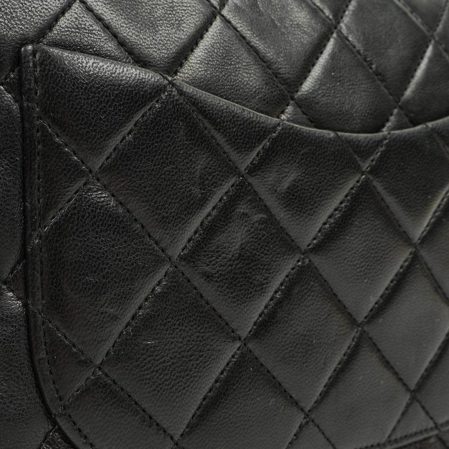 Chanel Vintage Classic Double Flap Tasche Medium aus schwarzem gestepptem Lammleder mit 24K vergoldeter Hardware