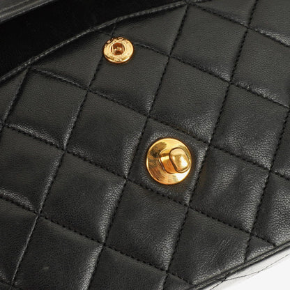 Chanel Vintage Classic Double Flap Tasche Medium aus schwarzem gestepptem Lammleder mit 24K vergoldeter Hardware