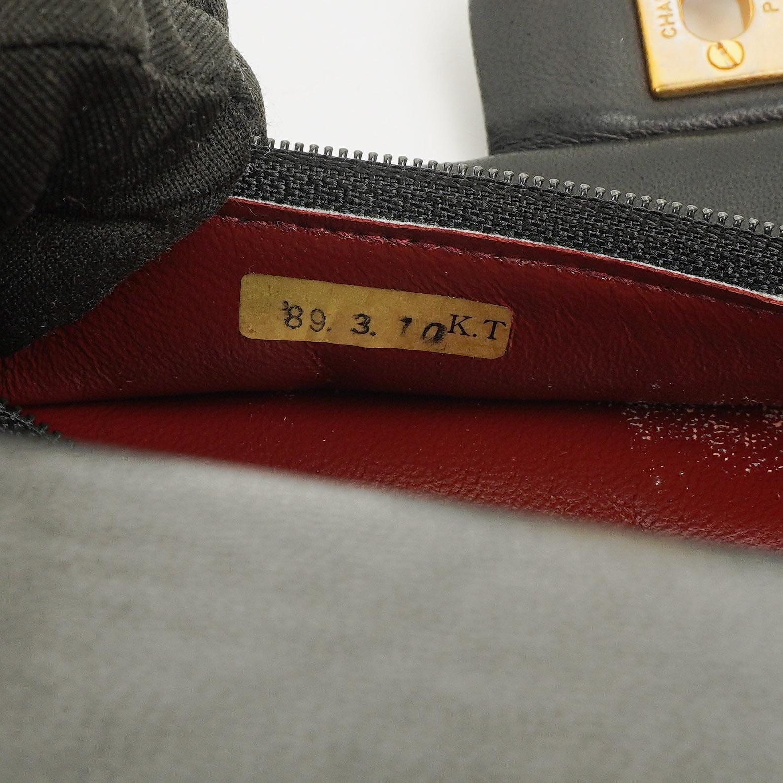 Chanel Vintage Classic Double Flap Tasche Medium aus schwarzem gestepptem Lammleder mit 24K vergoldeter Hardware