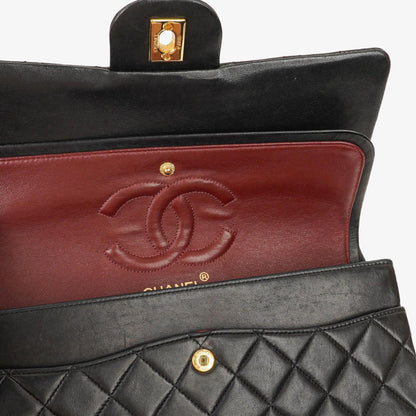 Chanel Vintage Medium Classic Double Flap Tasche Schwarz Stepp-Lammleder 24K Vergoldeter Hardware