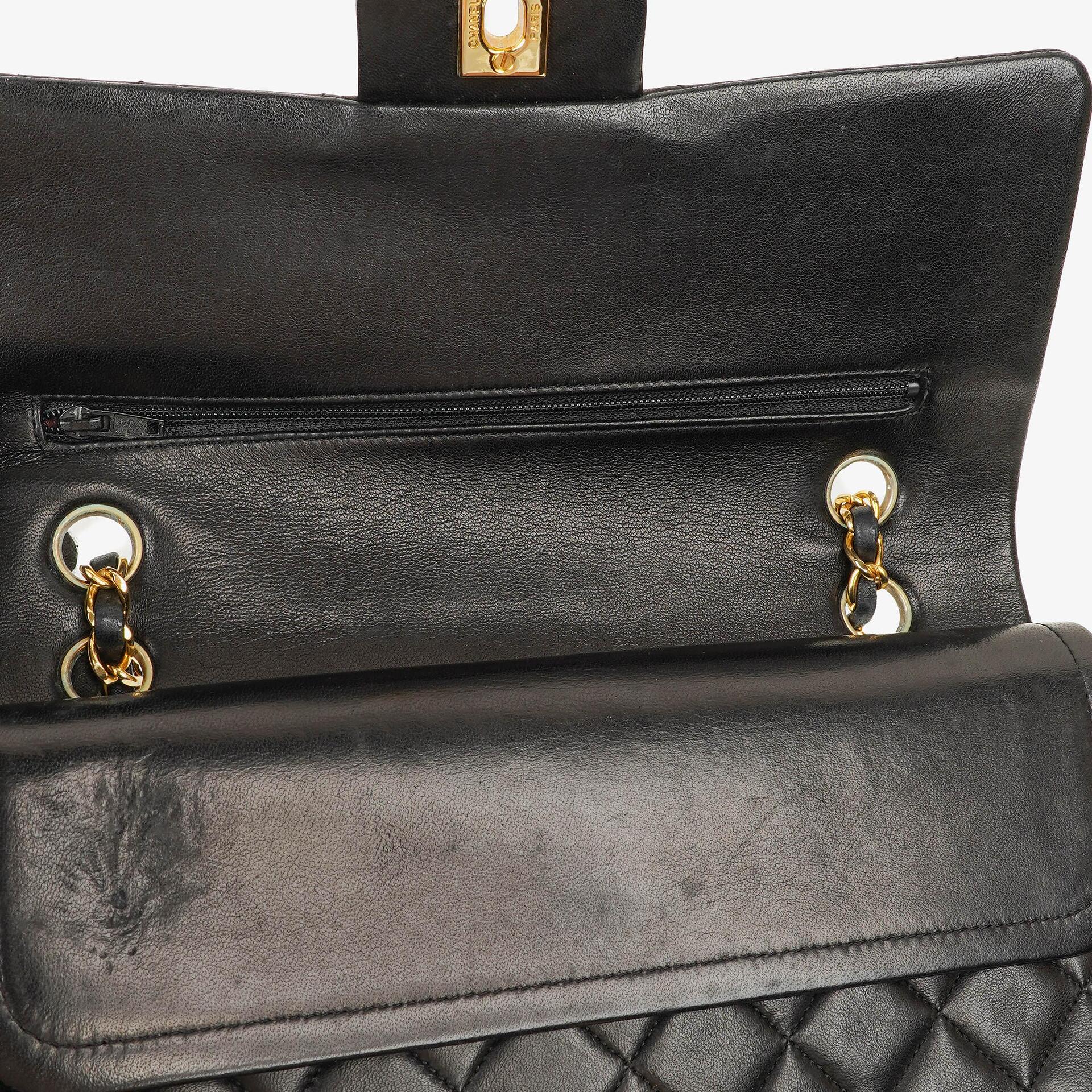 Chanel Vintage Medium Classic Double Flap Tasche Schwarz Stepp-Lammleder 24K Vergoldeter Hardware