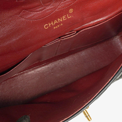 Chanel Vintage Medium Classic Double Flap Tasche aus schwarzem gestepptem Lammleder mit 24K vergoldeten Beschlägen