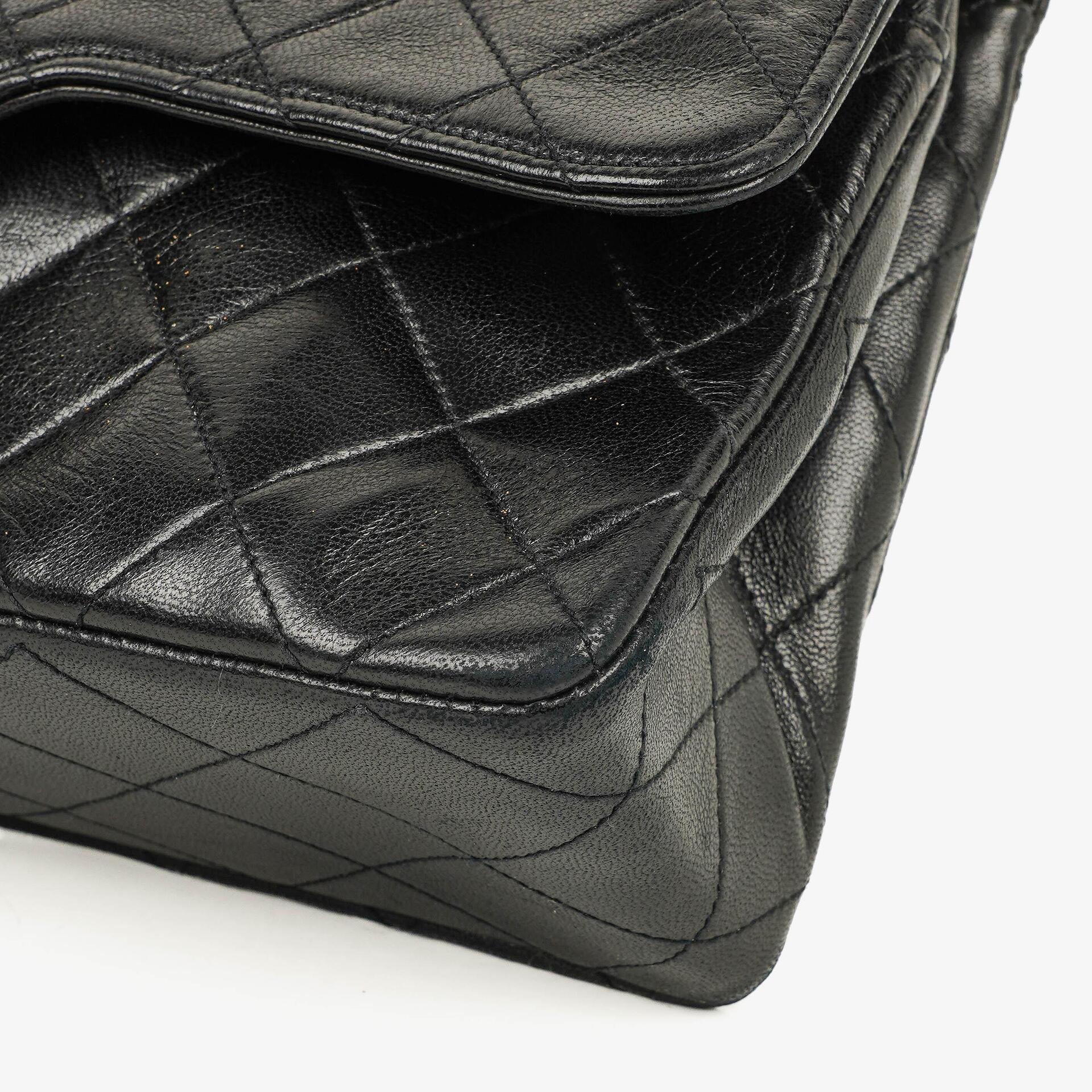 Chanel Vintage Medium Classic Double Flap Bag aus schwarzem gestepptem Lammleder mit 24K vergoldeter Hardware
