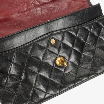 Chanel Vintage Medium Classic Double Flap Bag aus schwarzem gestepptem Lammleder mit 24K vergoldeter Hardware