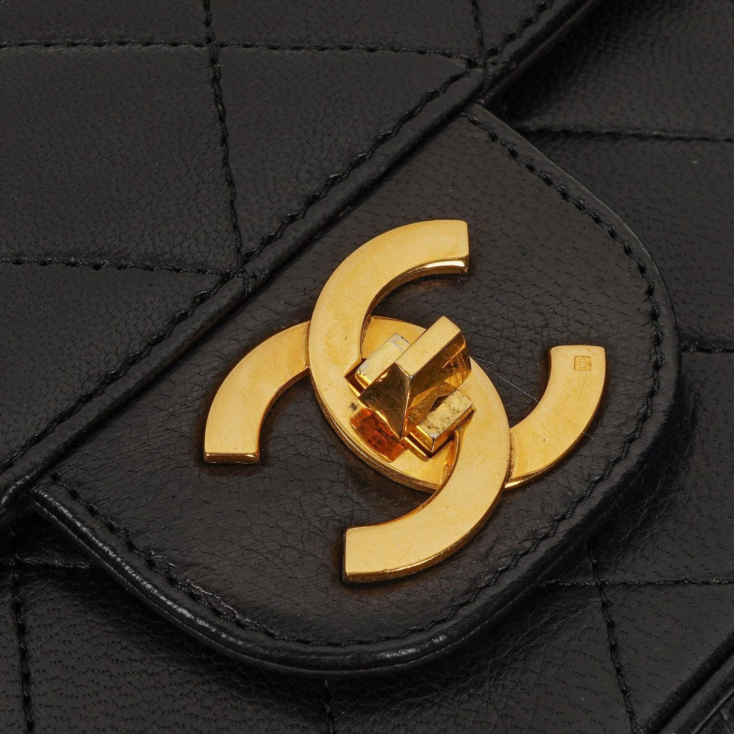 Chanel Vintage Classic Medium Double Flap Tasche aus schwarzem gestepptem Lammleder mit 24K vergoldeter Hardware, 1986-1988